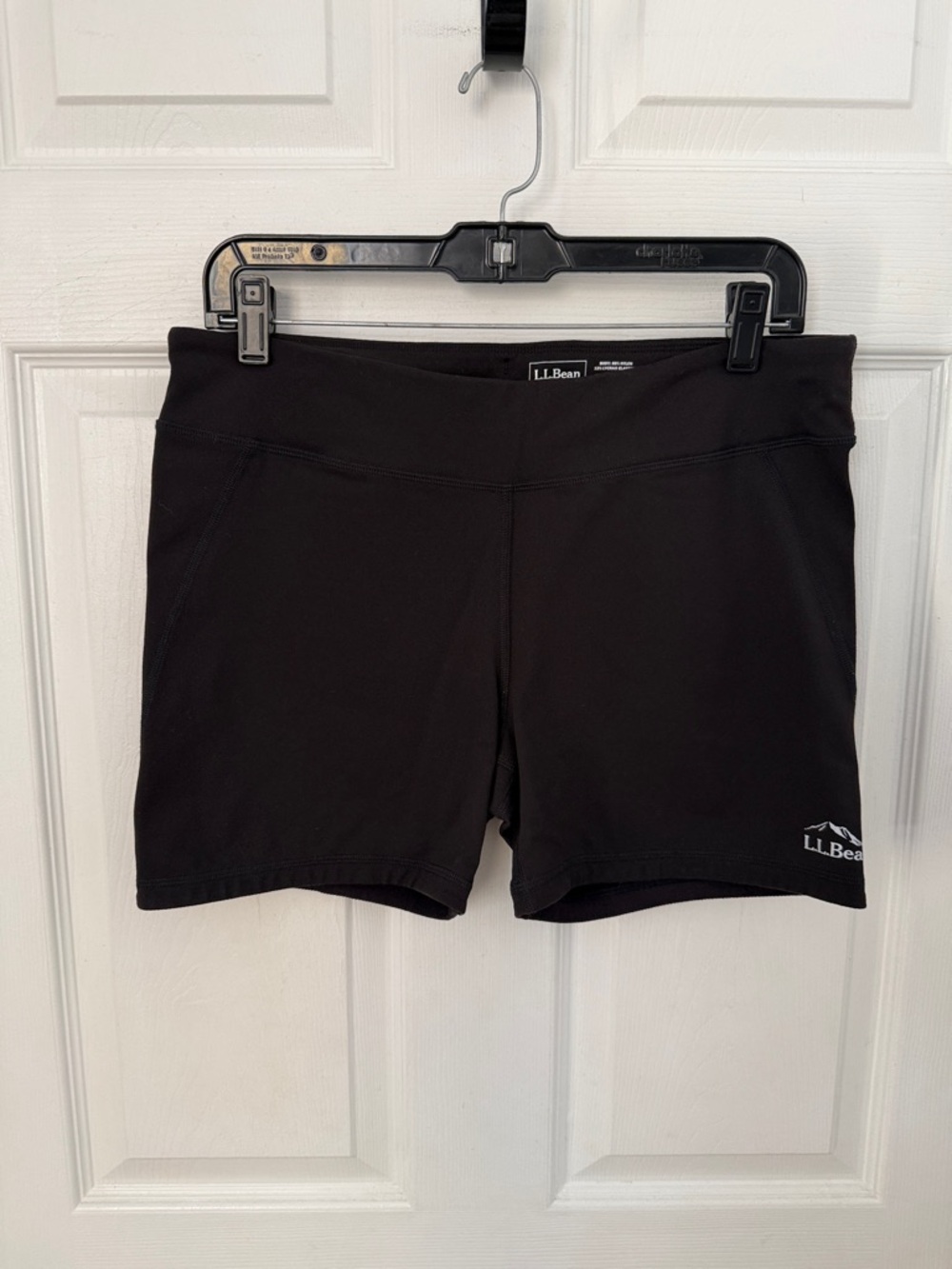 L.L bean women’s black shorts